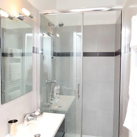 Charming Apartment-canal St Martin-amazing Prices! Apartament *