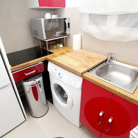 Charming Apartment-canal St Martin-amazing Prices!